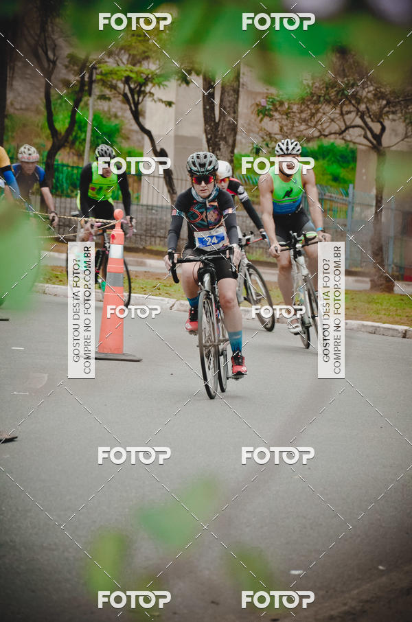 Buy your photos of the eventVSERIES Duathlon & Running on Fotop