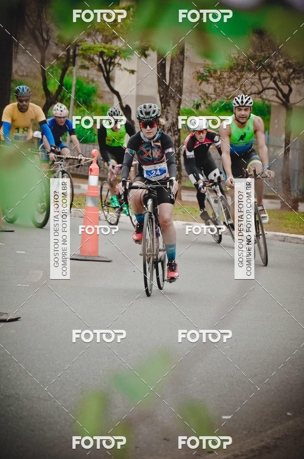 Buy your photos of the eventVSERIES Duathlon & Running on Fotop
