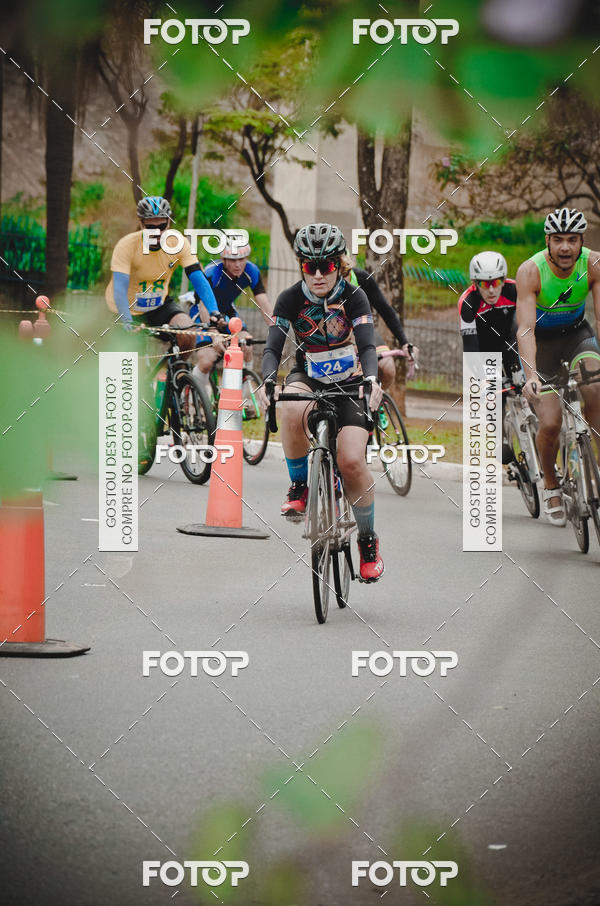 Buy your photos of the eventVSERIES Duathlon & Running on Fotop
