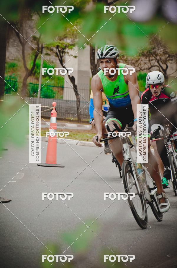 Buy your photos of the eventVSERIES Duathlon & Running on Fotop