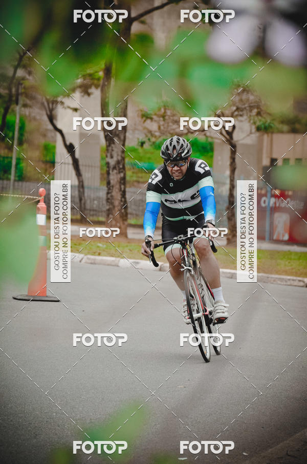 Buy your photos of the eventVSERIES Duathlon & Running on Fotop
