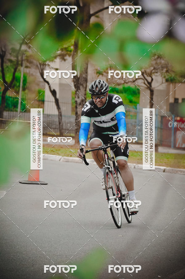 Buy your photos of the eventVSERIES Duathlon & Running on Fotop