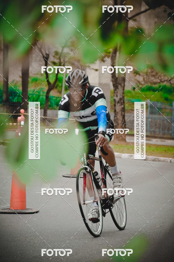 Buy your photos of the eventVSERIES Duathlon & Running on Fotop