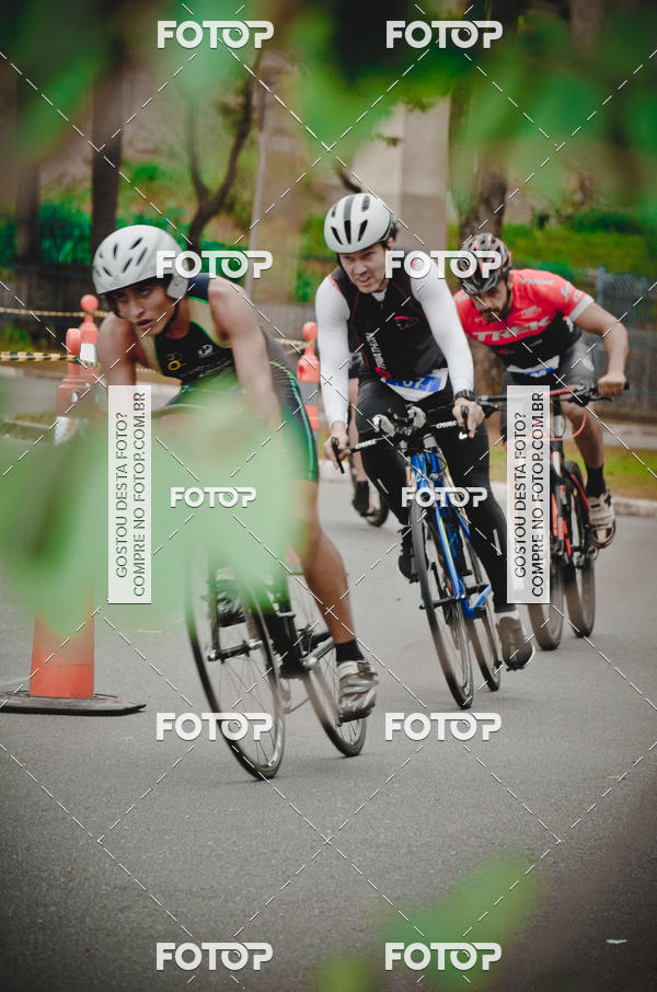 Buy your photos of the eventVSERIES Duathlon & Running on Fotop