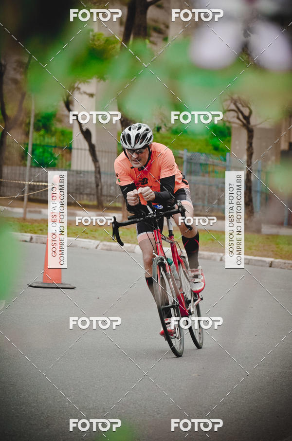 Buy your photos of the eventVSERIES Duathlon & Running on Fotop