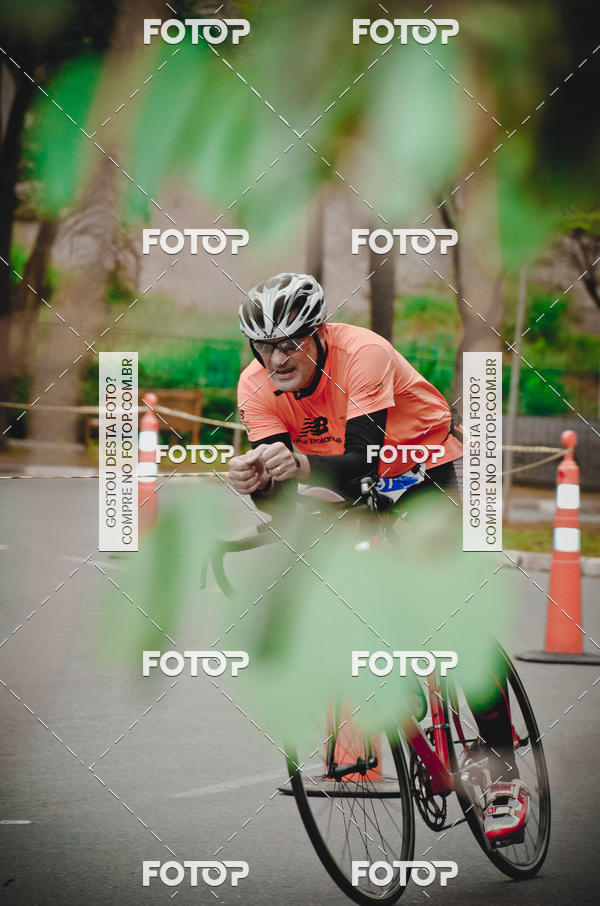 Buy your photos of the eventVSERIES Duathlon & Running on Fotop