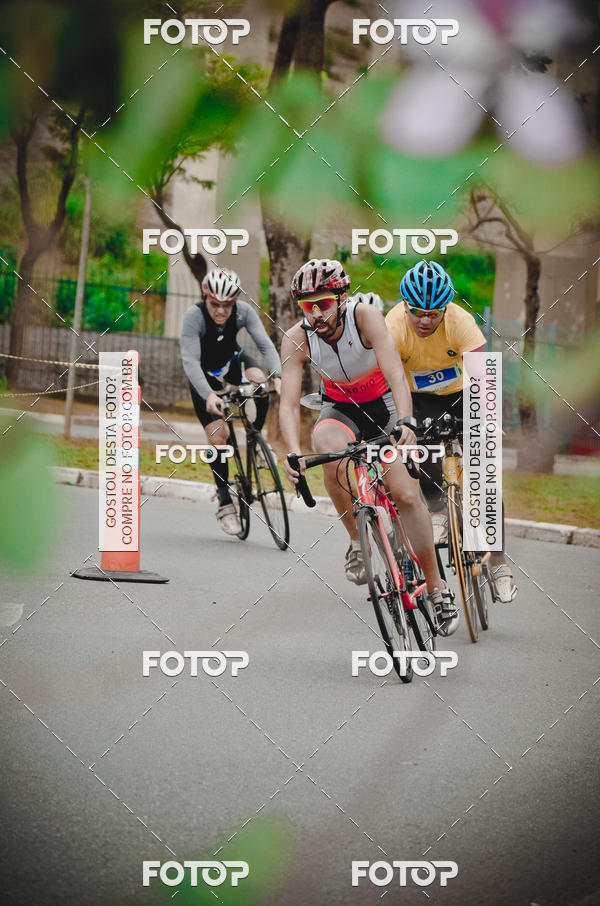 Buy your photos of the eventVSERIES Duathlon & Running on Fotop