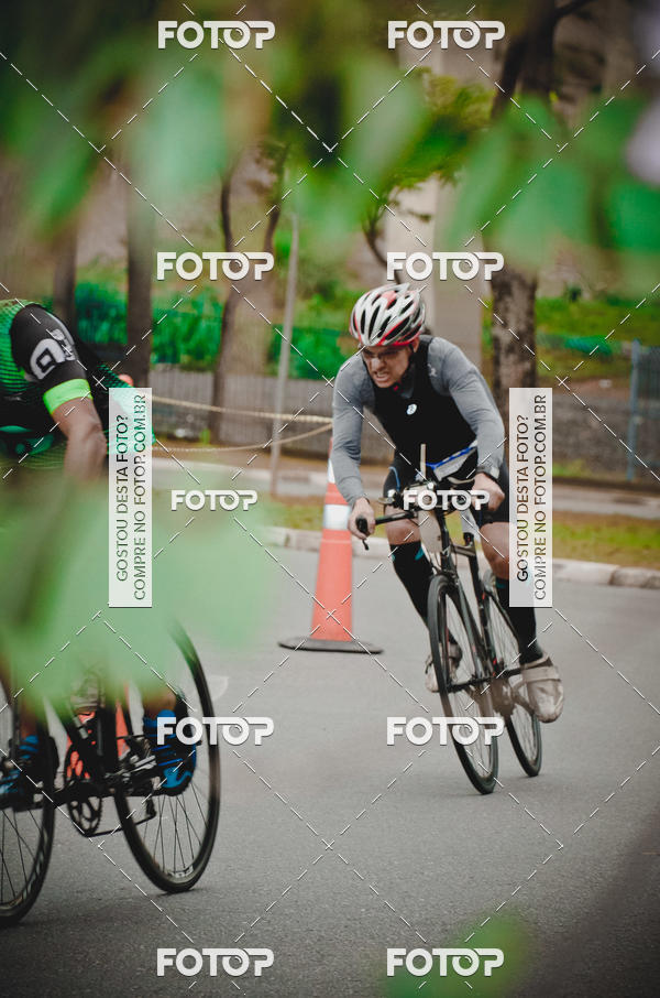 Buy your photos of the eventVSERIES Duathlon & Running on Fotop