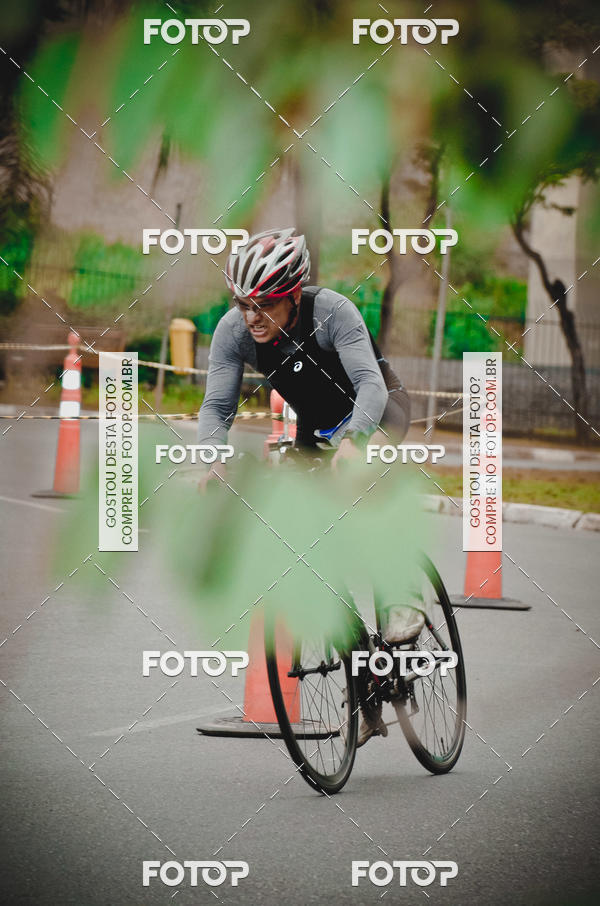 Buy your photos of the eventVSERIES Duathlon & Running on Fotop