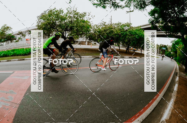 Buy your photos of the eventVSERIES Duathlon & Running on Fotop