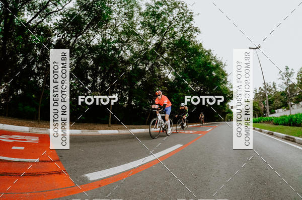 Buy your photos of the eventVSERIES Duathlon & Running on Fotop