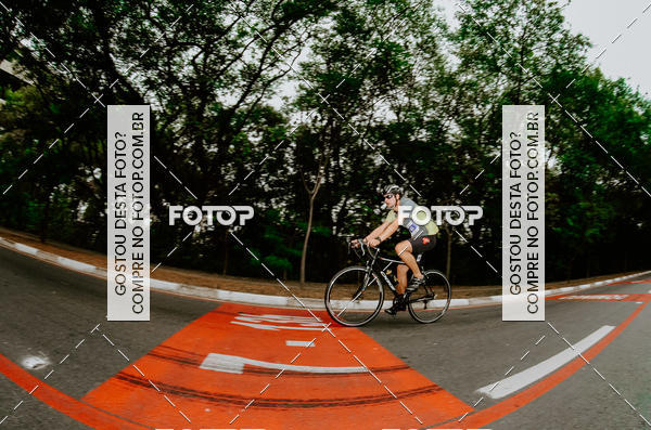 Buy your photos of the eventVSERIES Duathlon & Running on Fotop
