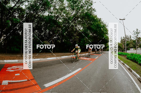 Buy your photos of the eventVSERIES Duathlon & Running on Fotop