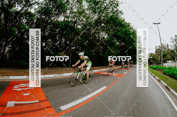 Buy your photos of the eventVSERIES Duathlon & Running on Fotop
