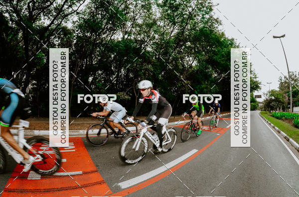 Buy your photos of the eventVSERIES Duathlon & Running on Fotop