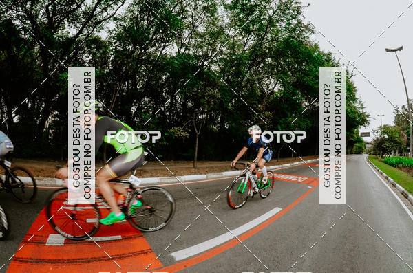 Buy your photos of the eventVSERIES Duathlon & Running on Fotop