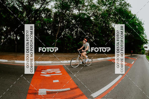Buy your photos of the eventVSERIES Duathlon & Running on Fotop