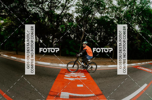 Buy your photos of the eventVSERIES Duathlon & Running on Fotop