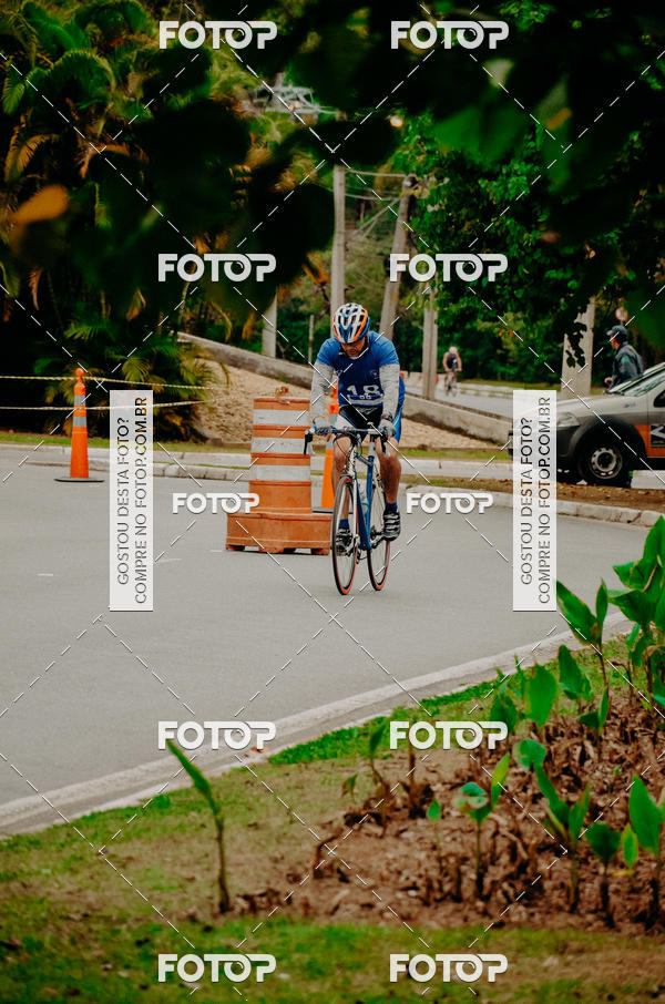 Buy your photos of the eventVSERIES Duathlon & Running on Fotop