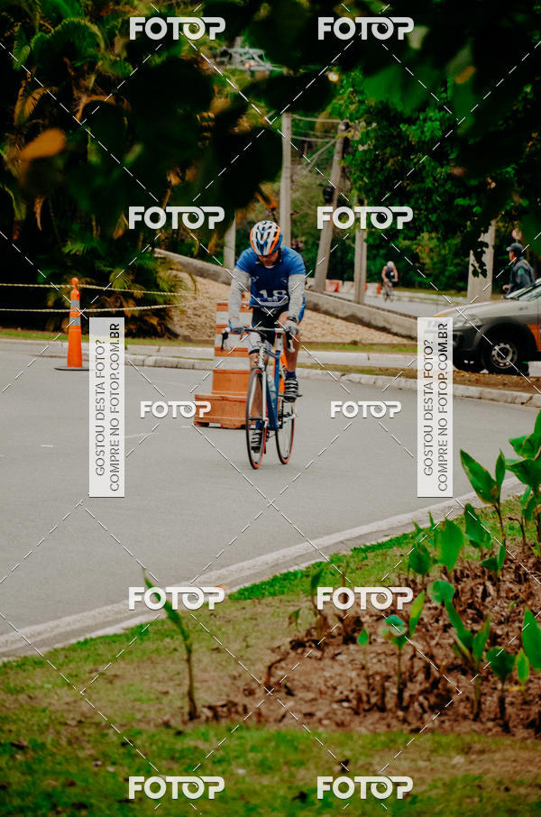 Buy your photos of the eventVSERIES Duathlon & Running on Fotop