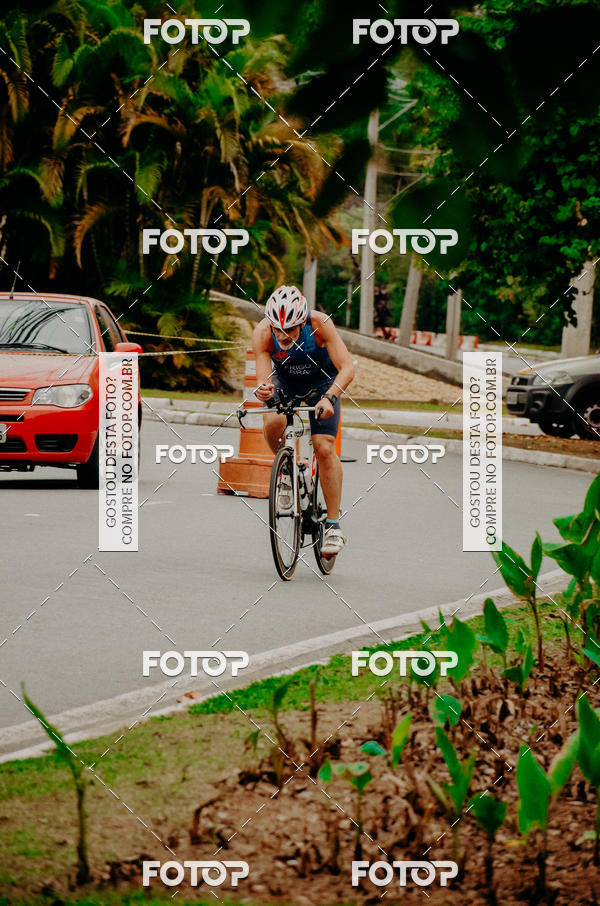 Buy your photos of the eventVSERIES Duathlon & Running on Fotop