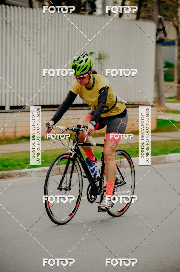 Buy your photos of the eventVSERIES Duathlon & Running on Fotop