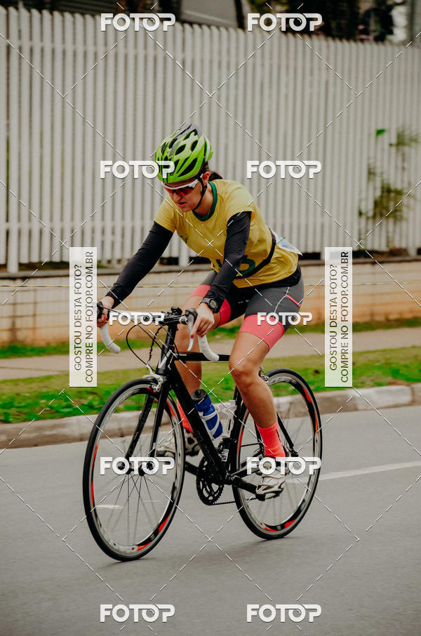 Buy your photos of the eventVSERIES Duathlon & Running on Fotop