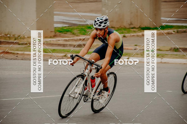 Buy your photos of the eventVSERIES Duathlon & Running on Fotop