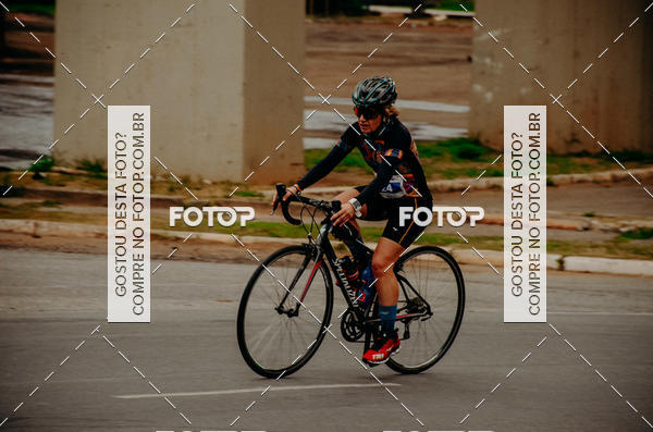 Buy your photos of the eventVSERIES Duathlon & Running on Fotop