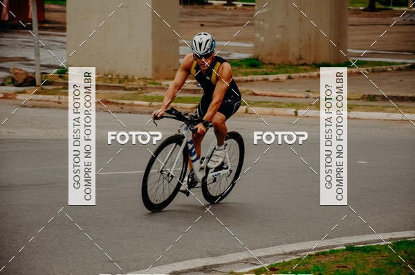 Buy your photos of the eventVSERIES Duathlon & Running on Fotop