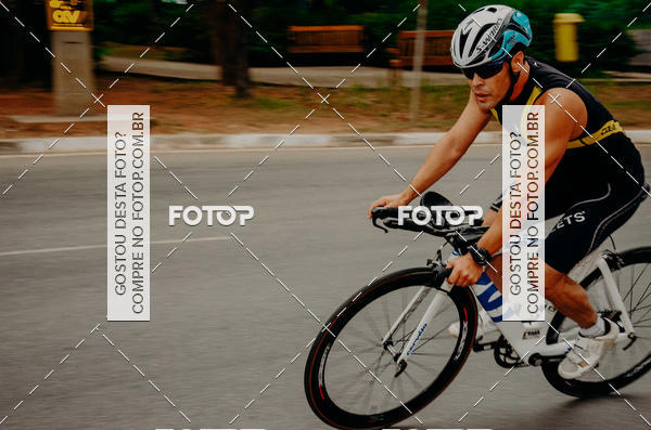 Buy your photos of the eventVSERIES Duathlon & Running on Fotop