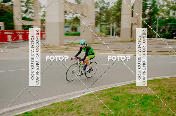 Buy your photos of the eventVSERIES Duathlon & Running on Fotop