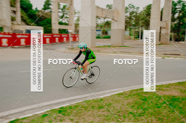 Buy your photos of the eventVSERIES Duathlon & Running on Fotop