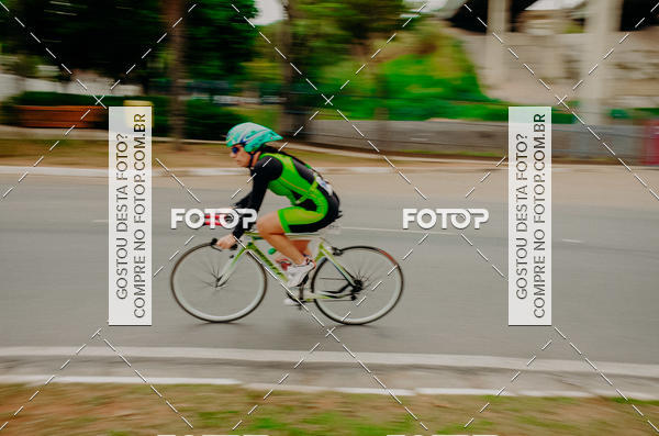 Buy your photos of the eventVSERIES Duathlon & Running on Fotop