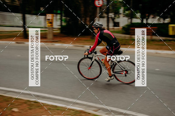 Buy your photos of the eventVSERIES Duathlon & Running on Fotop