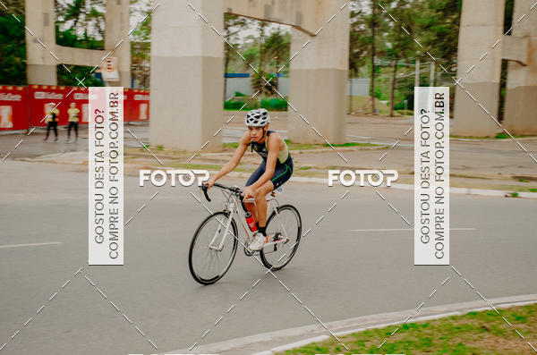 Buy your photos of the eventVSERIES Duathlon & Running on Fotop