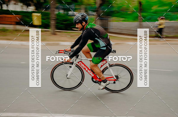 Buy your photos of the eventVSERIES Duathlon & Running on Fotop