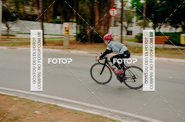 Buy your photos of the eventVSERIES Duathlon & Running on Fotop