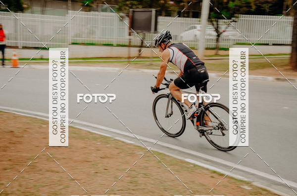 Buy your photos of the eventVSERIES Duathlon & Running on Fotop