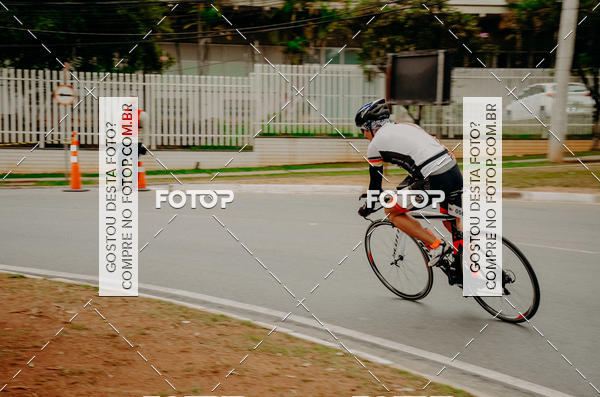 Buy your photos of the eventVSERIES Duathlon & Running on Fotop