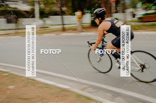 Buy your photos of the eventVSERIES Duathlon & Running on Fotop