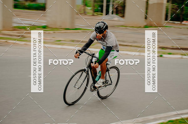 Buy your photos of the eventVSERIES Duathlon & Running on Fotop