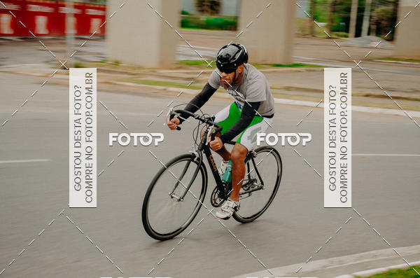 Buy your photos of the eventVSERIES Duathlon & Running on Fotop