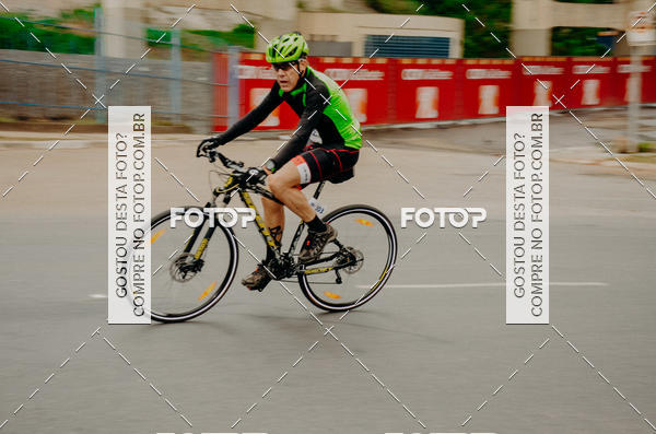 Buy your photos of the eventVSERIES Duathlon & Running on Fotop