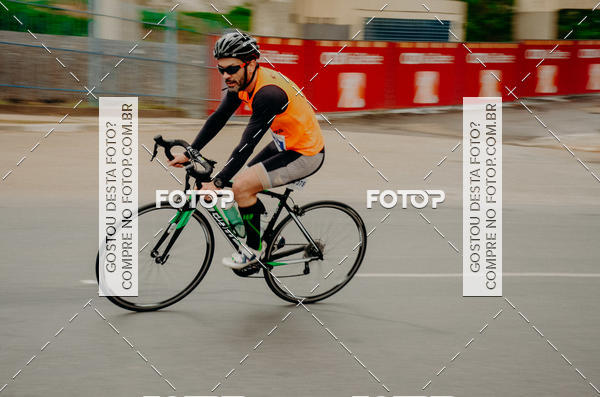 Buy your photos of the eventVSERIES Duathlon & Running on Fotop