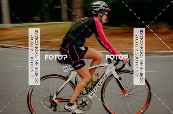 Buy your photos of the eventVSERIES Duathlon & Running on Fotop