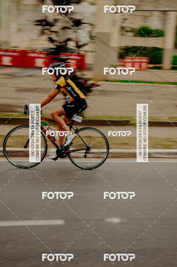 Buy your photos of the eventVSERIES Duathlon & Running on Fotop