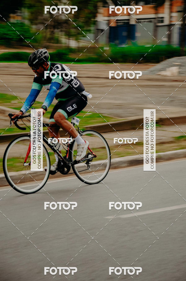 Buy your photos of the eventVSERIES Duathlon & Running on Fotop