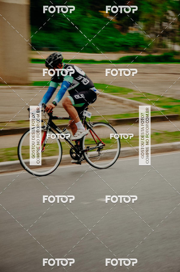 Buy your photos of the eventVSERIES Duathlon & Running on Fotop