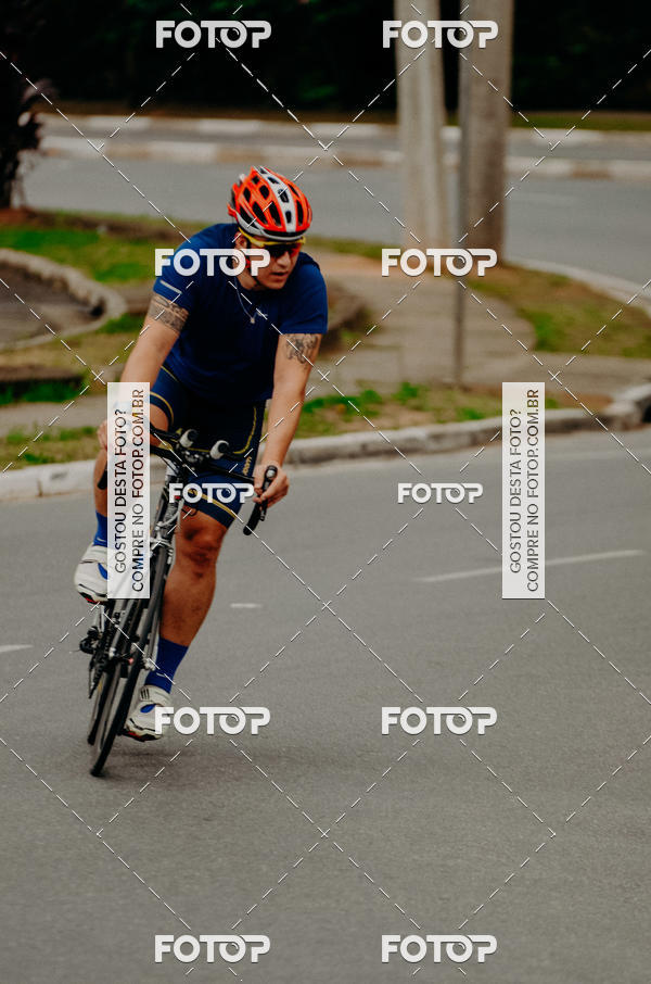 Buy your photos of the eventVSERIES Duathlon & Running on Fotop